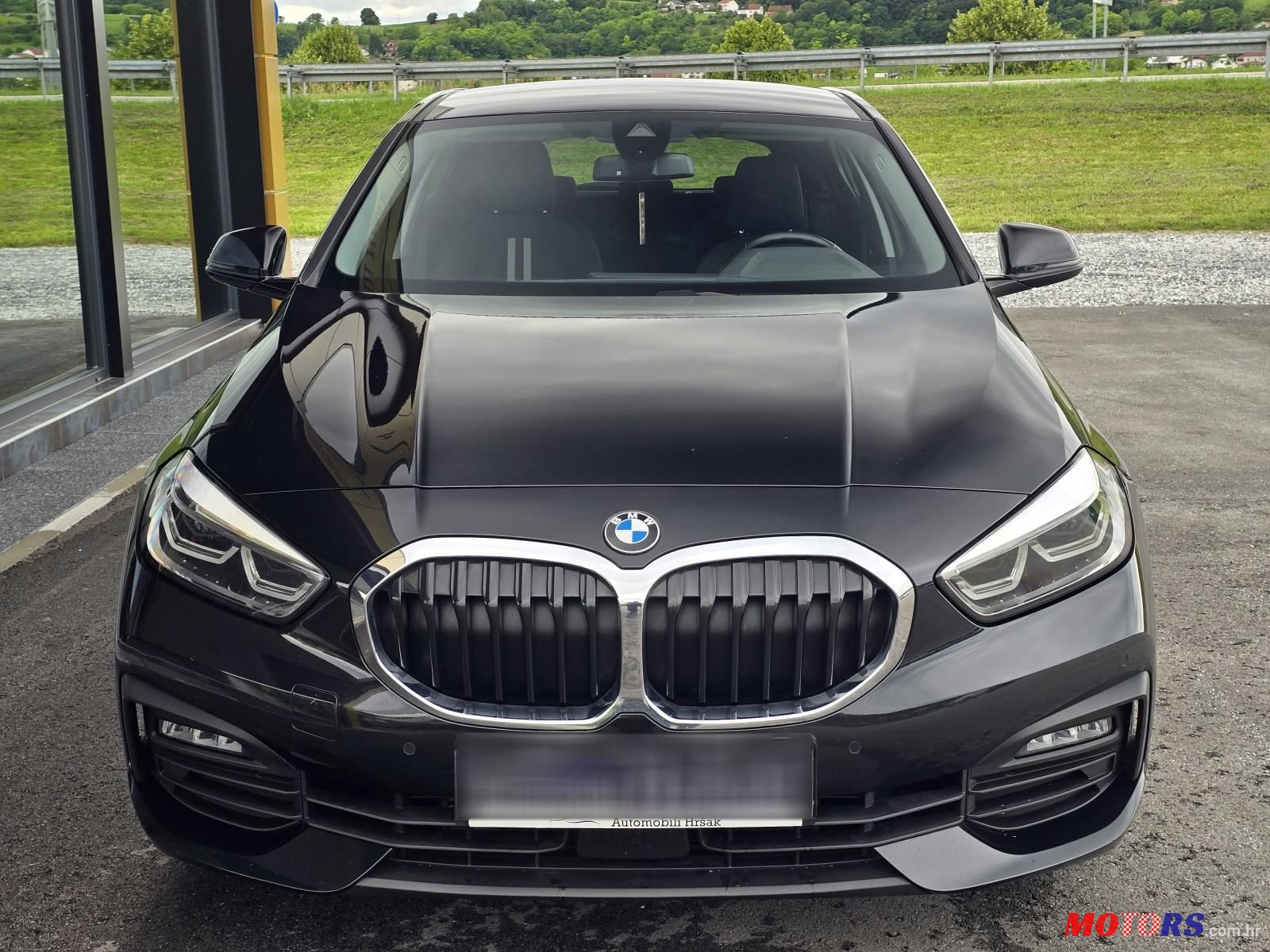 2023' BMW Serija 1 118D photo #2