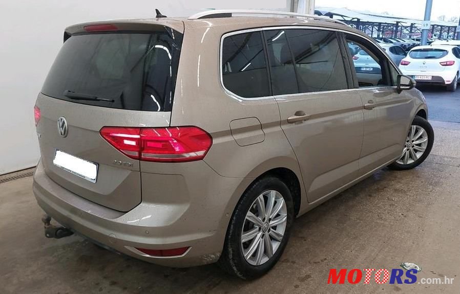 2016' Volkswagen Touran 2,0 Tdi Bmt photo #4