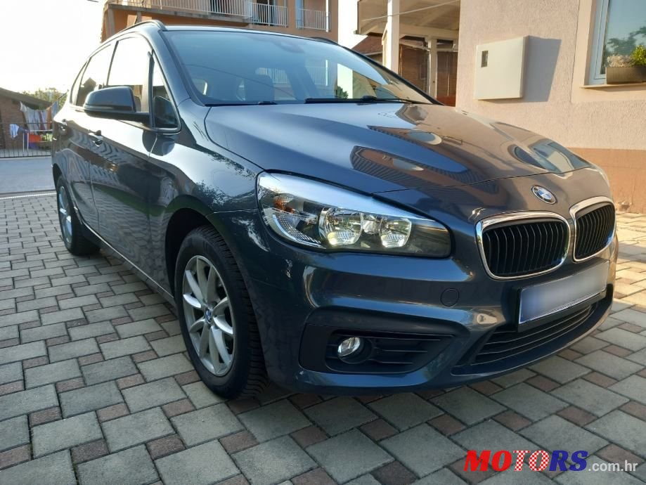 2016' BMW Serija 2 216D photo #1