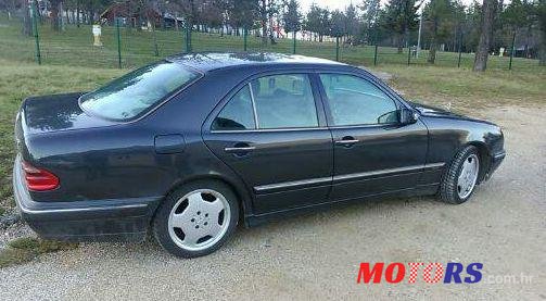 2000' Mercedes-Benz E-Klasa 320 photo #1