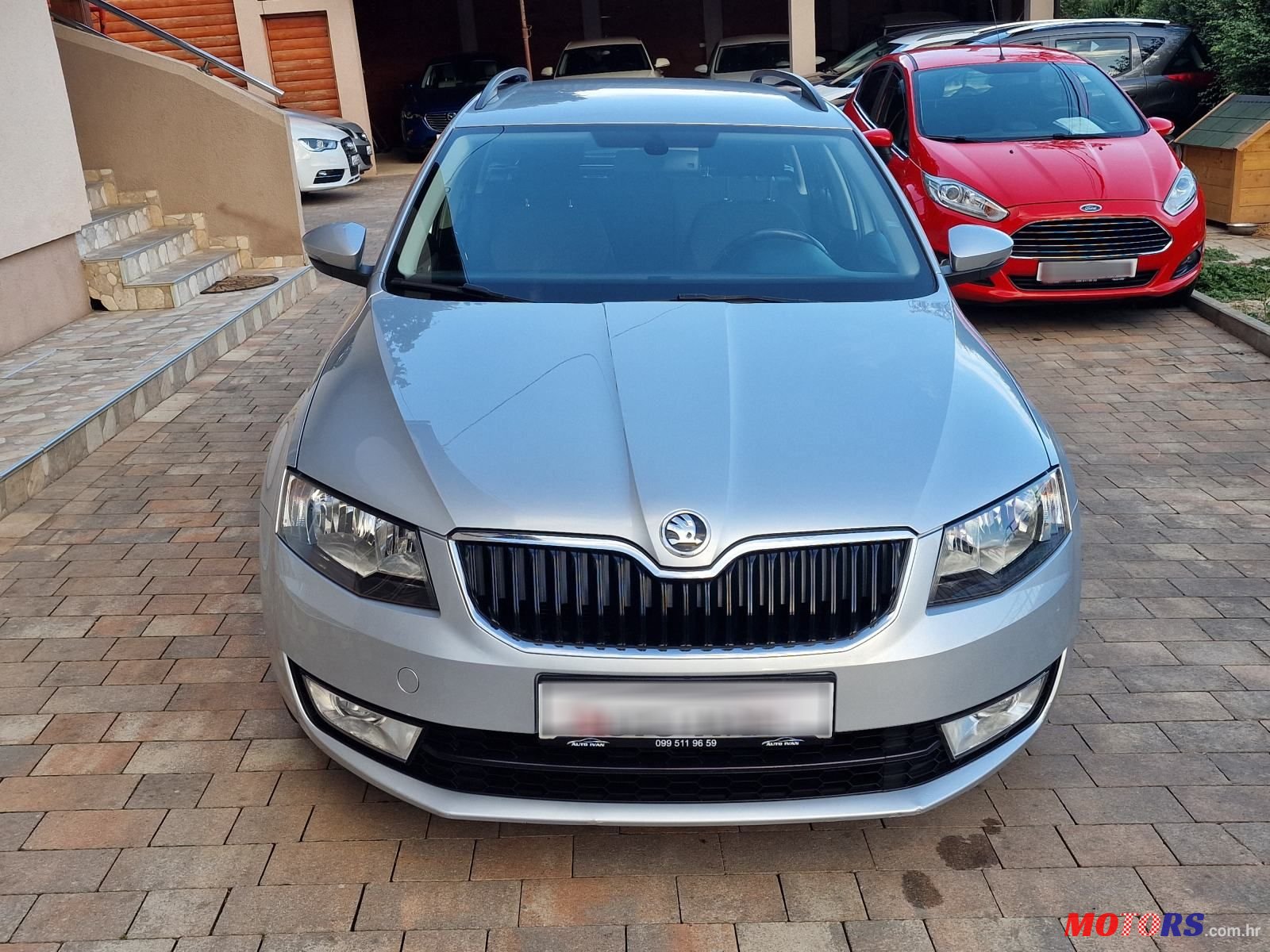 2015' Skoda Octavia Combi photo #2