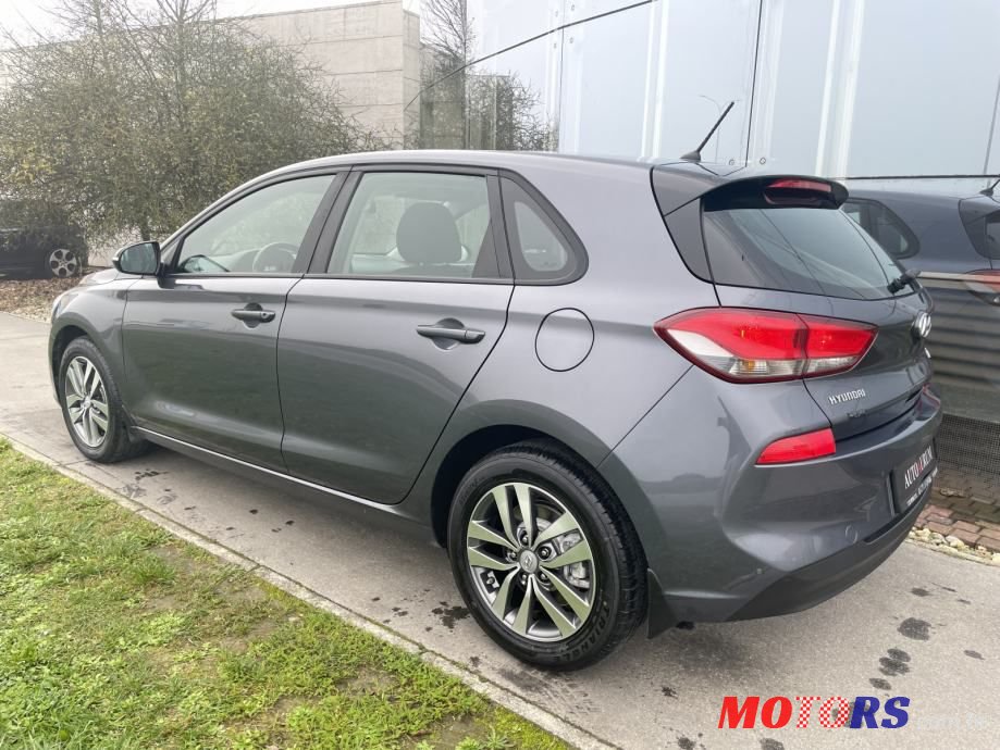 2018' Hyundai i30 1.6 Crdi photo #3