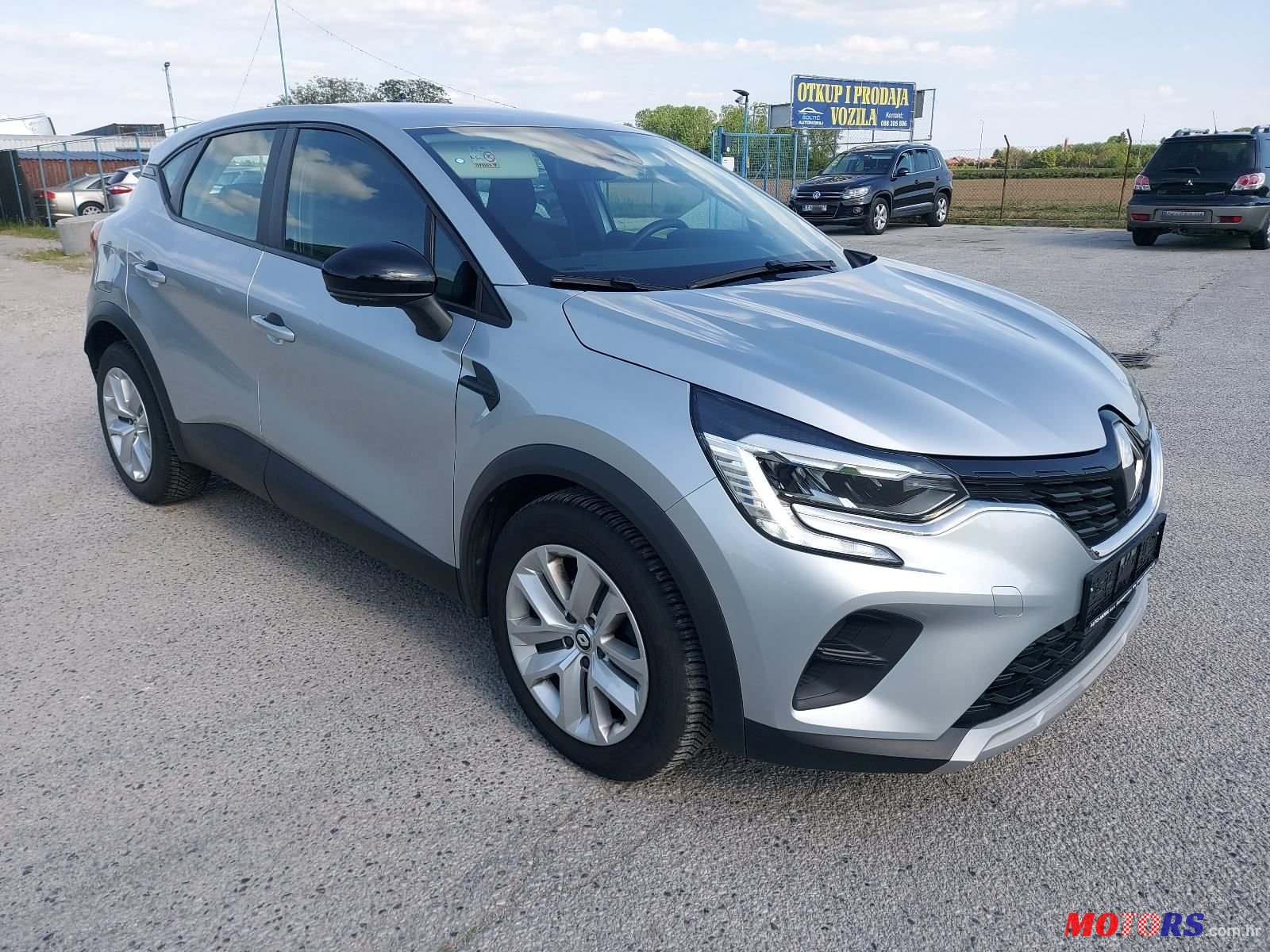 2021' Renault Captur Tce photo #1