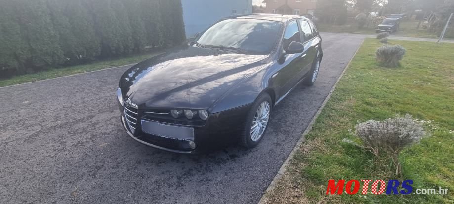 2011' Alfa Romeo 159 Sw photo #1