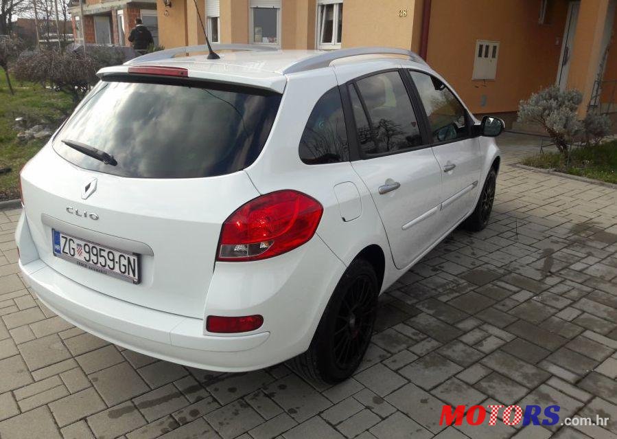 2010' Renault Clio 1,5 Dci photo #1