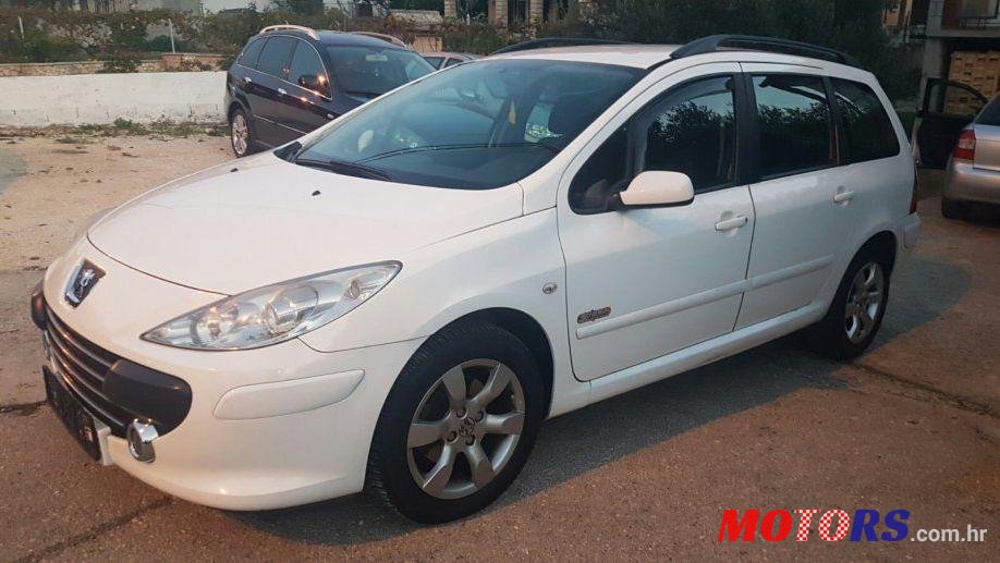 2008' Peugeot 307 Sw 1,6 16V Hdi photo #1