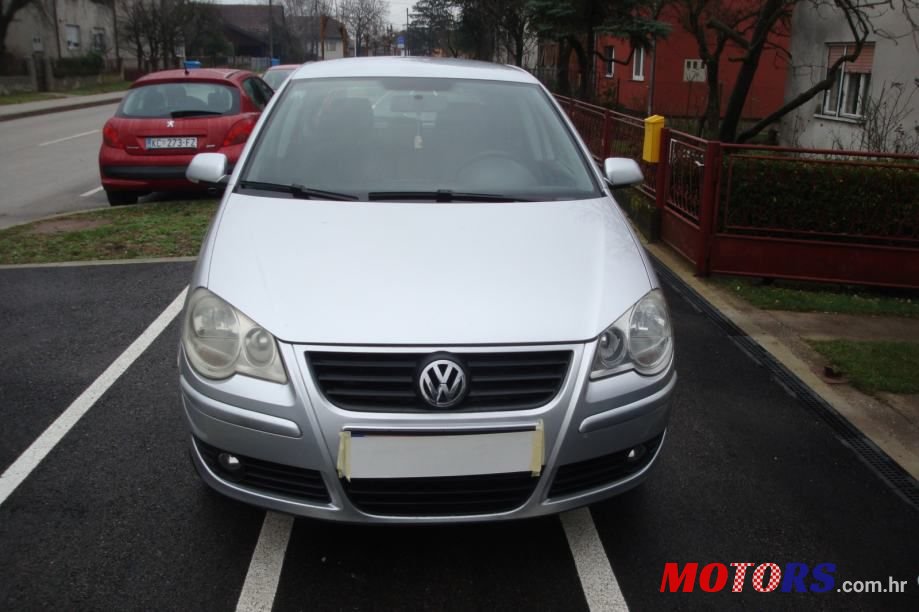 2006' Volkswagen Polo photo #4