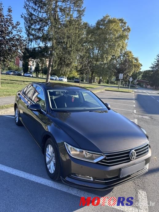 2015' Volkswagen Passat photo #2