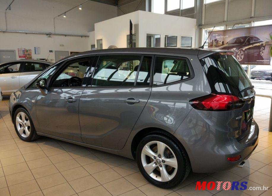 2016' Opel Zafira Enjoy 2.0 Cdti photo #1