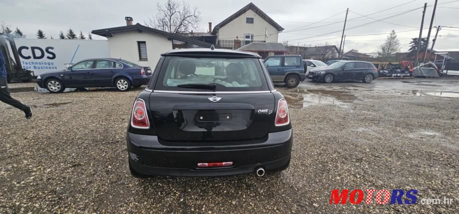 2013' MINI Cooper D photo #4