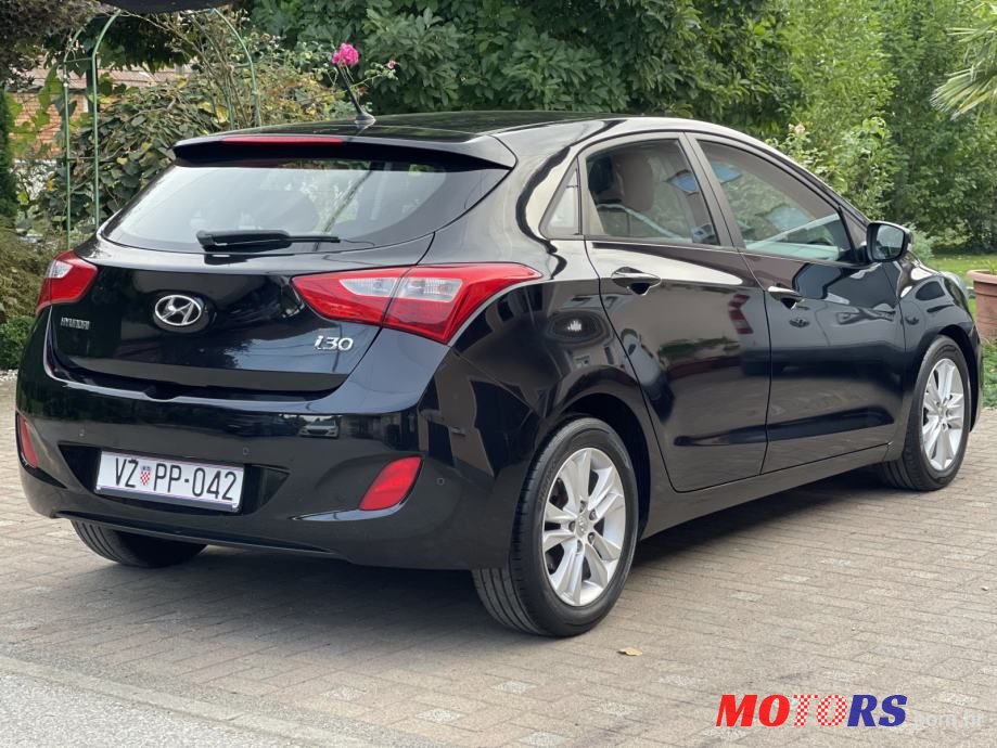 2013' Hyundai i30 photo #5