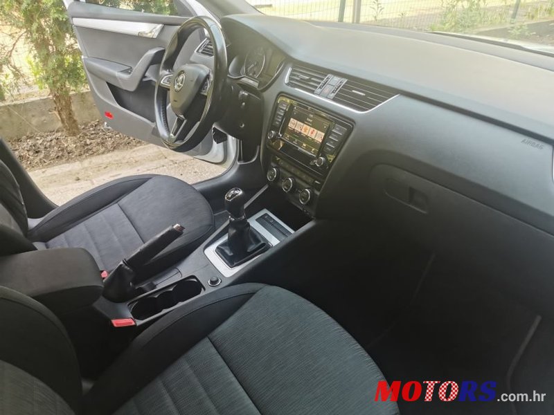 2016' Skoda Octavia Combi photo #4