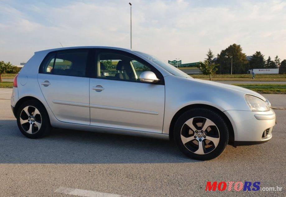 2007' Volkswagen Golf V 1,9 Tdi photo #1