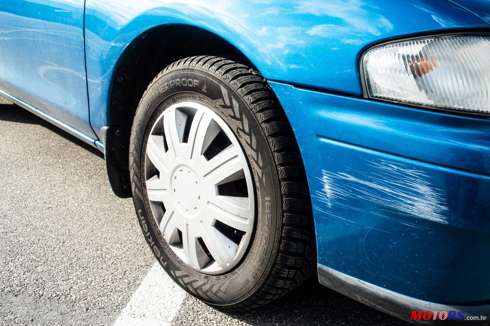 1997' Mazda 323 photo #6