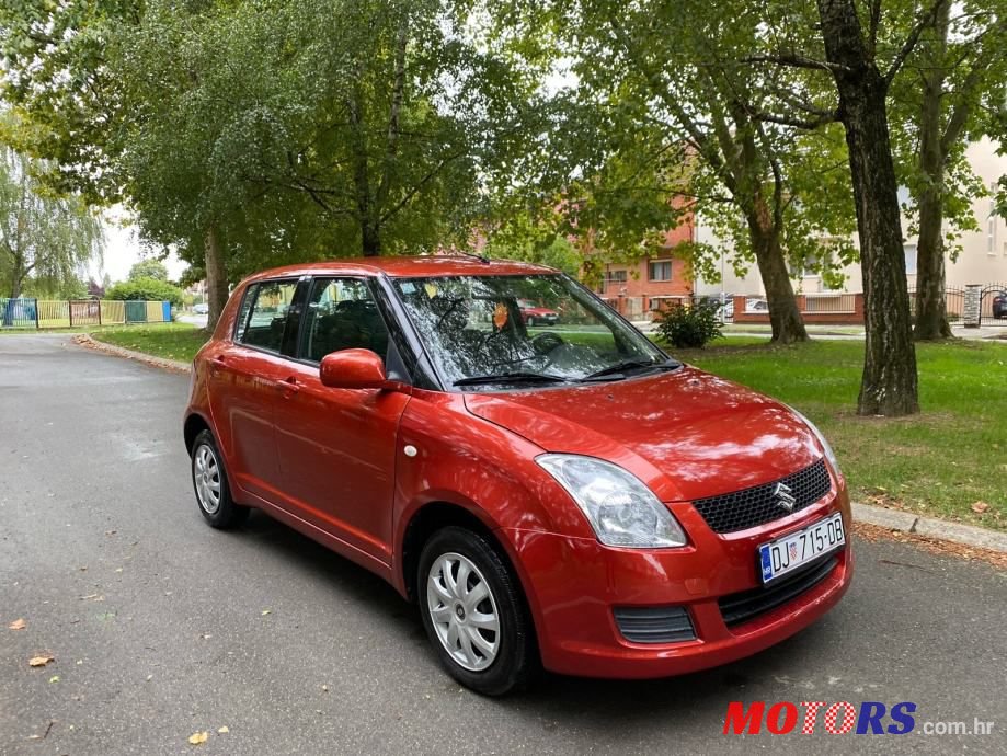 2010' Suzuki Swift 1,3 Glx photo #6