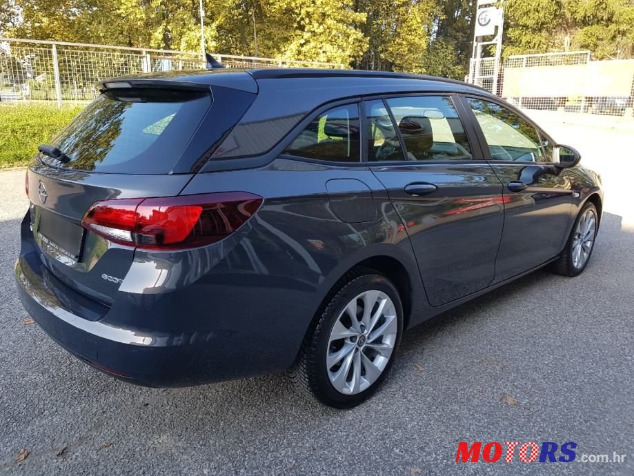 2016' Opel Astra Karavan photo #4