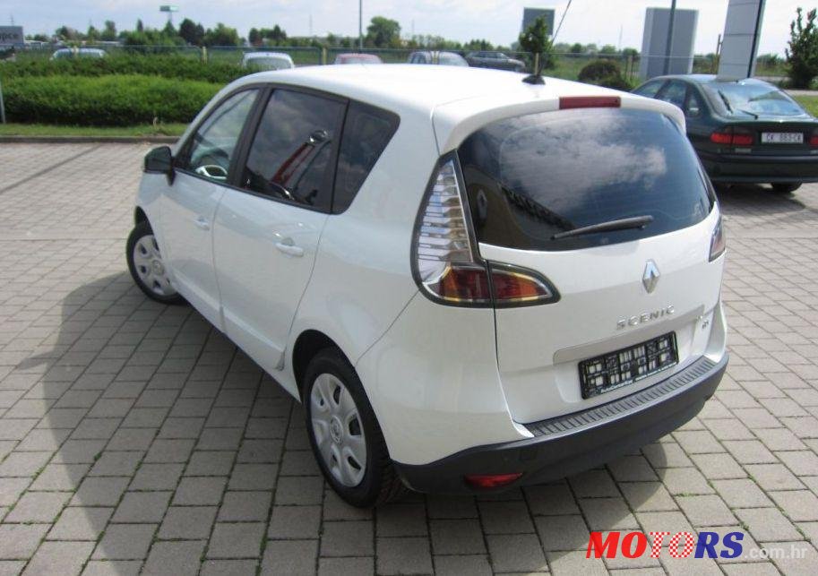 2014' Renault Scenic Dci 95 Expression photo #1