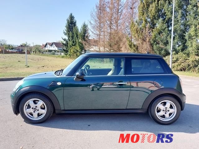 2009' MINI Cooper photo #5