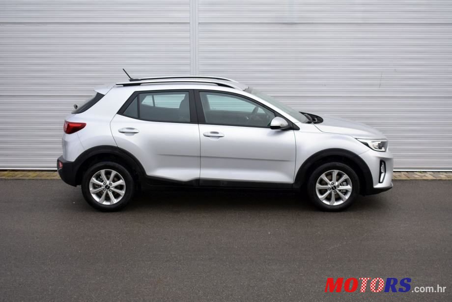 2022' Kia Stonic 1.2 Lx Urban photo #2