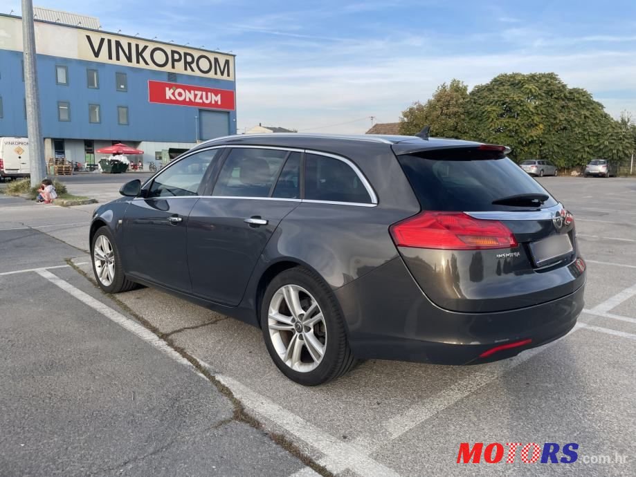 2012' Opel Insignia Karavan photo #4