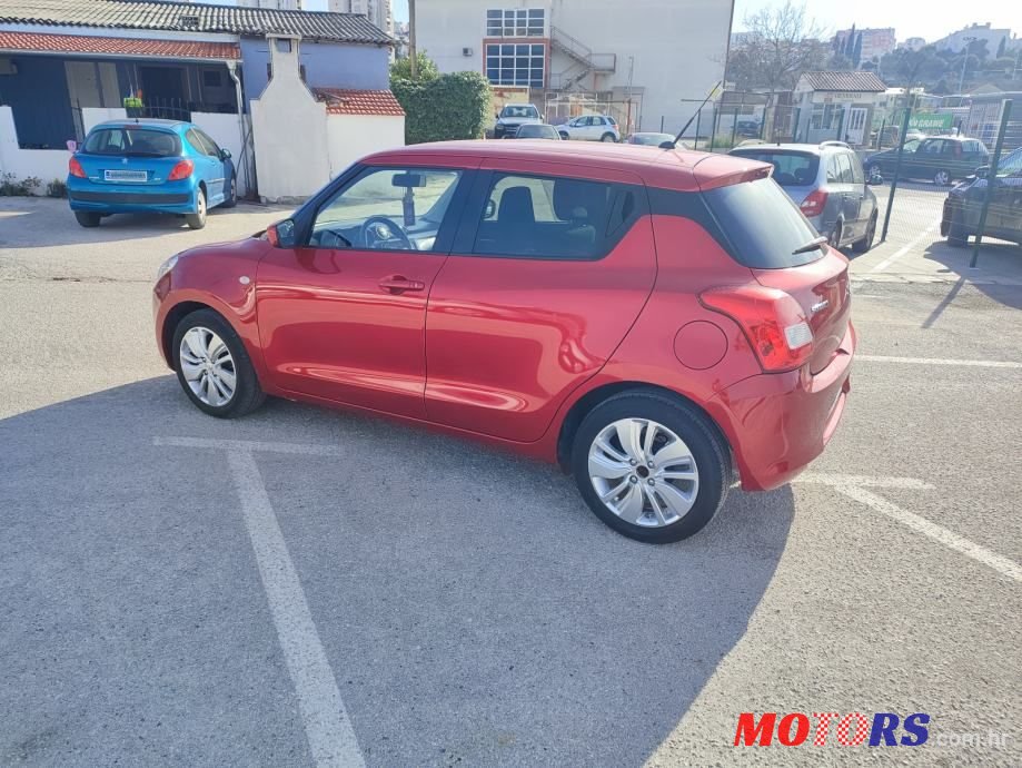 2020' Suzuki Swift 1,2 photo #3