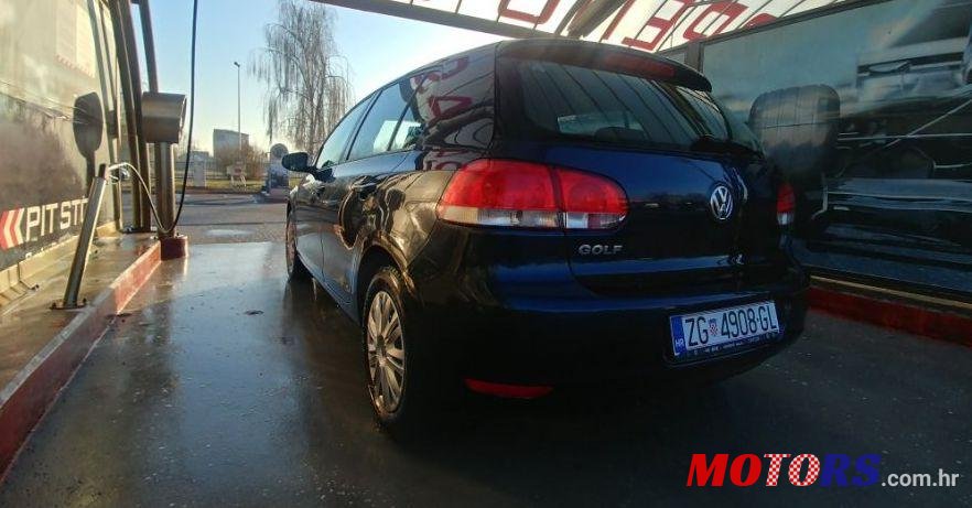 2009' Volkswagen Golf VI 1,6 photo #2