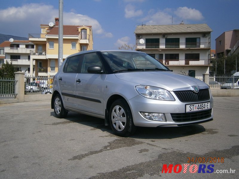 2011' Skoda Fabia photo #5