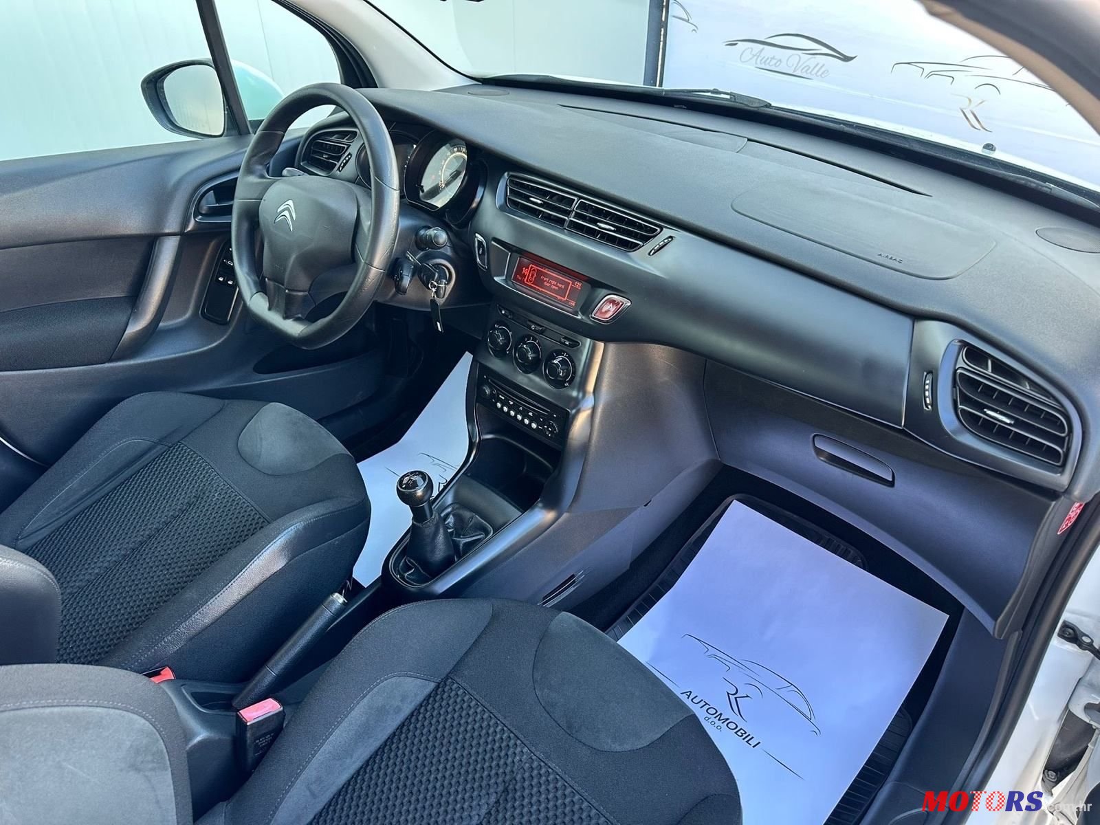 2016' Citroen C3 1,6 photo #6