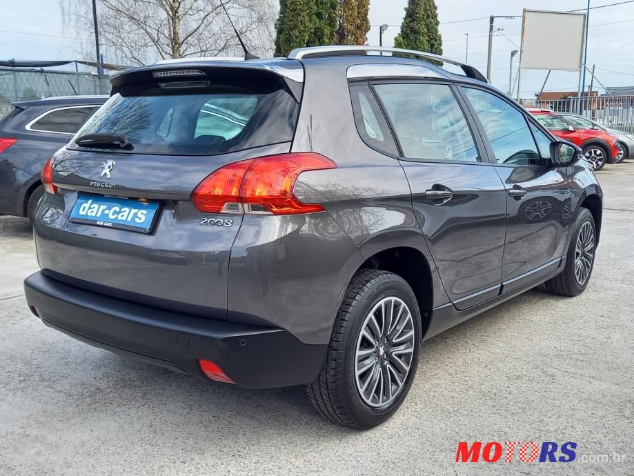 2015' Peugeot 2008 1,2 Vti photo #3