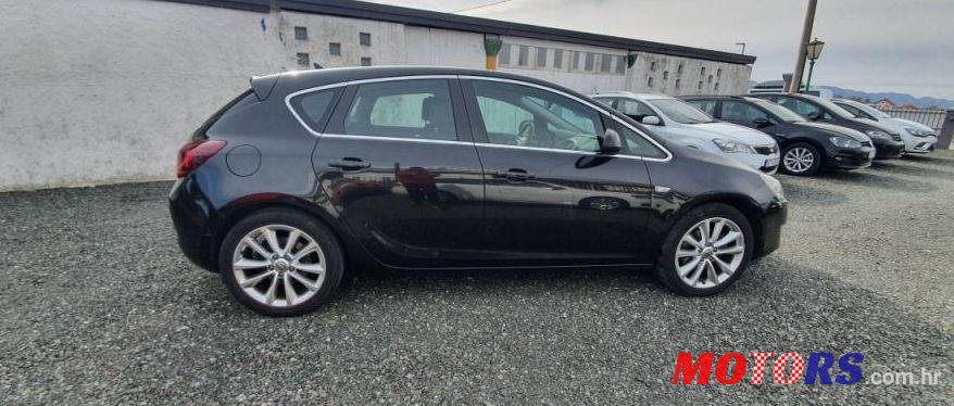 2011' Opel Astra 1,7 Cdti Sport photo #1