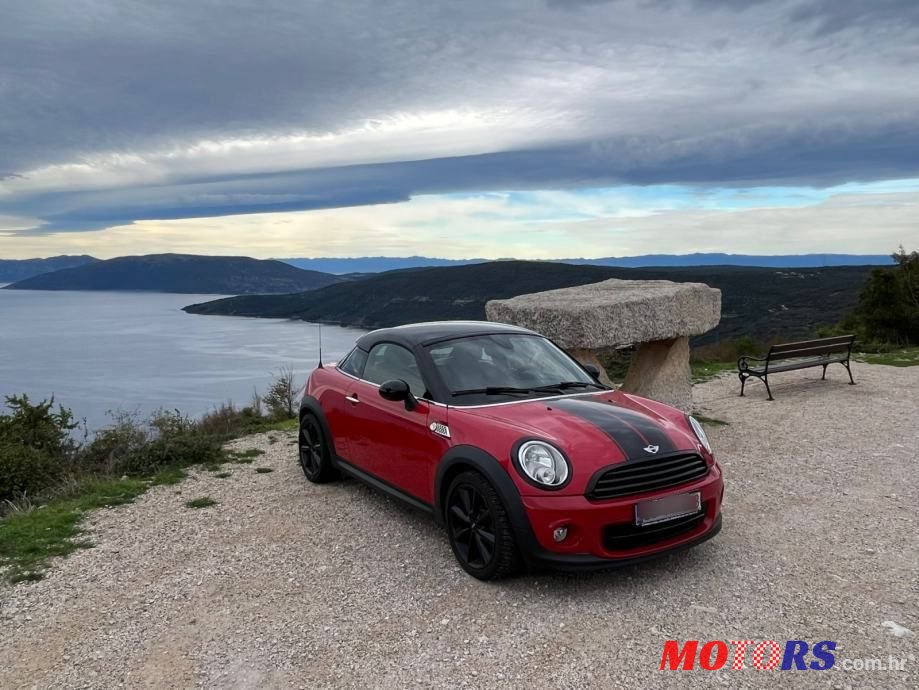 2013' MINI Cooper photo #2