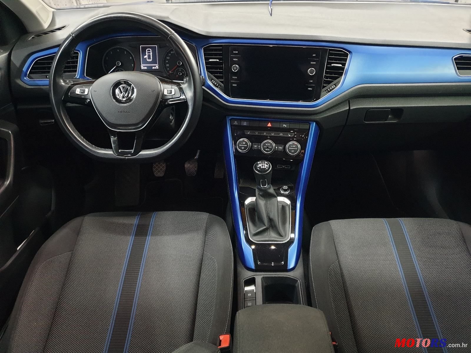 2018' Volkswagen T-Roc 1,0 Tsi photo #6