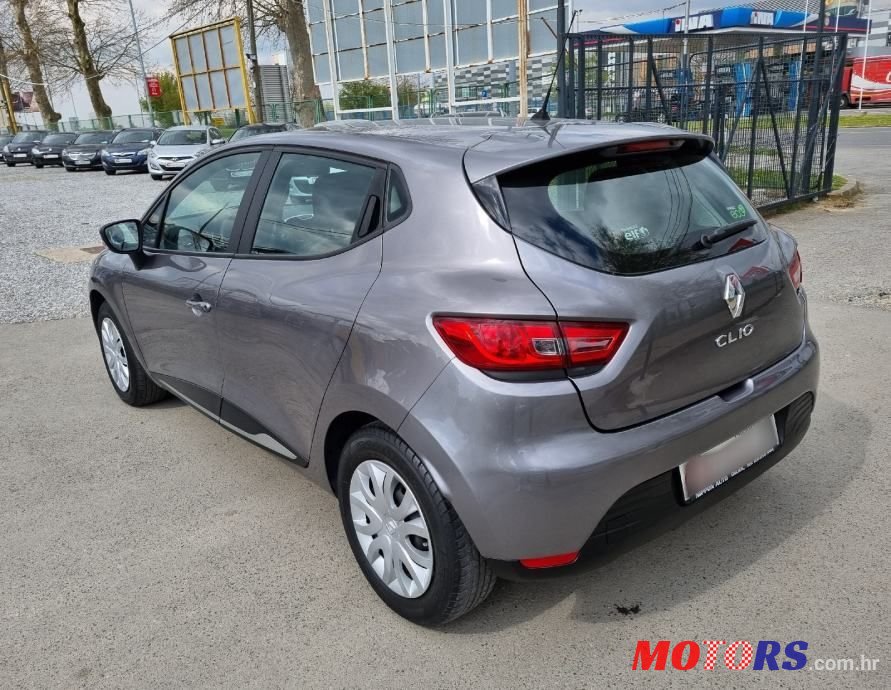 2014' Renault Clio photo #4