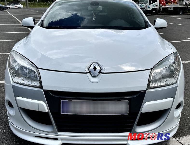 2010' Renault Megane Coupe 1,5 Dci photo #2
