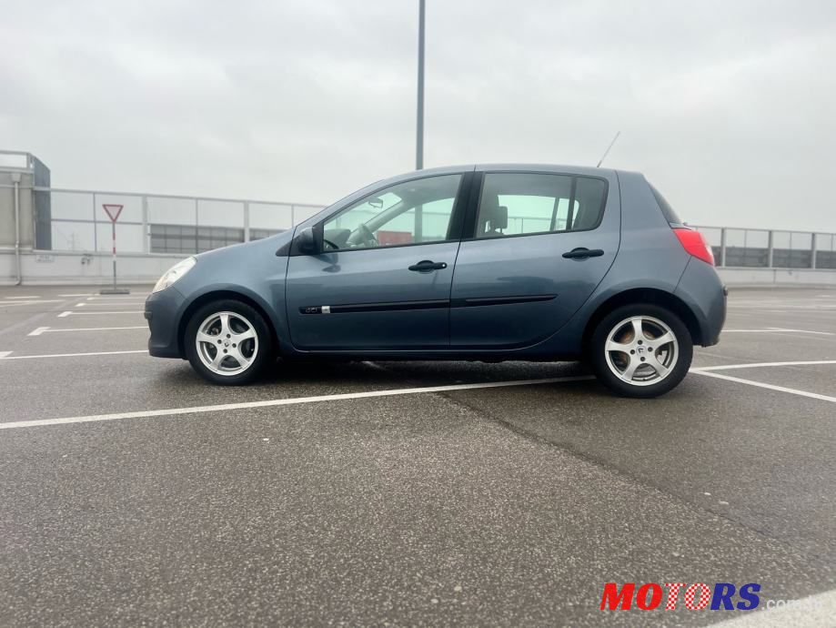 2006' Renault Clio 1,5 Dci photo #6