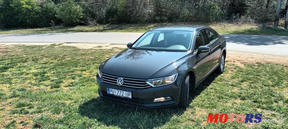 2015' Volkswagen Passat photo #1