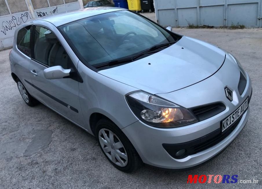2006' Renault Clio 1,2 16V photo #1