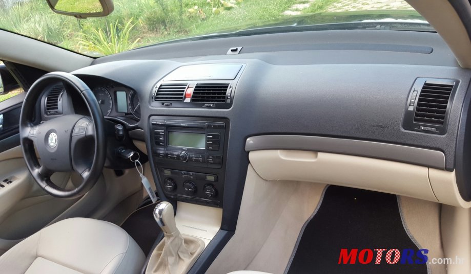 2005' Skoda Octavia photo #3