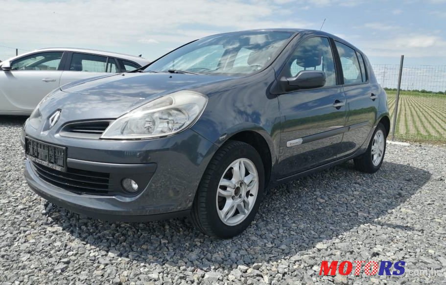 2007' Renault Clio 1,5 Dci photo #1