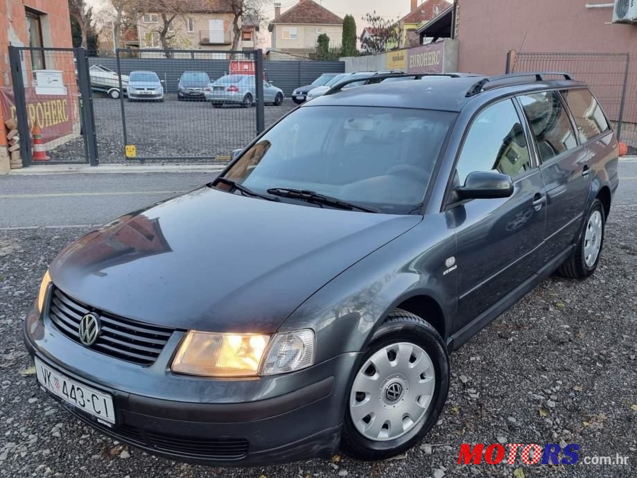 2000' Volkswagen Passat Variant photo #1