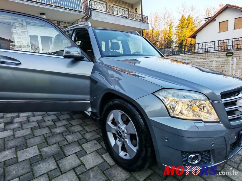 2009' Mercedes-Benz GLK 220 Cdi 4Matic photo #4
