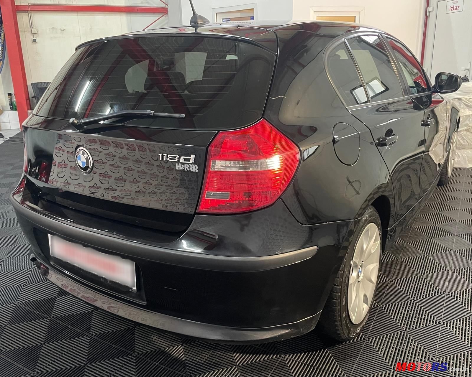 2010' BMW Serija 1 118D photo #6