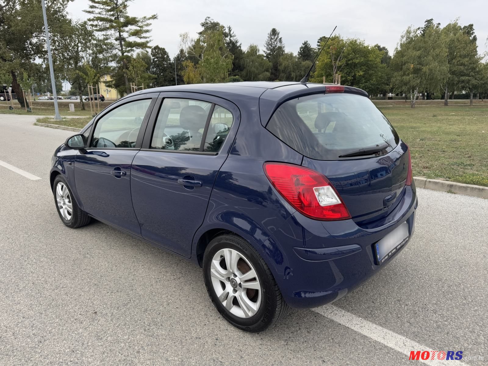 2010' Opel Corsa 1,3 Cdti photo #1
