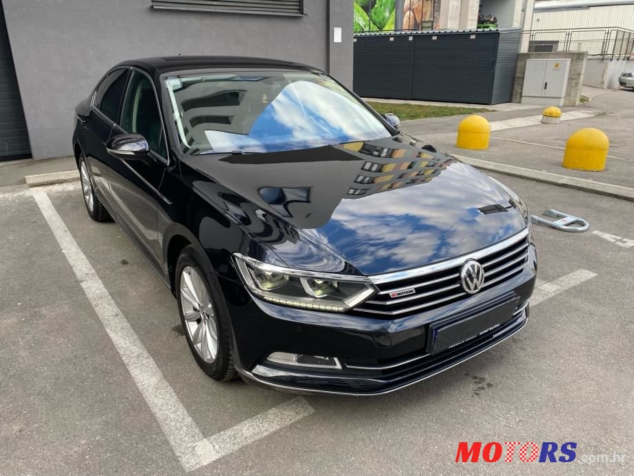 2016' Volkswagen Passat photo #1