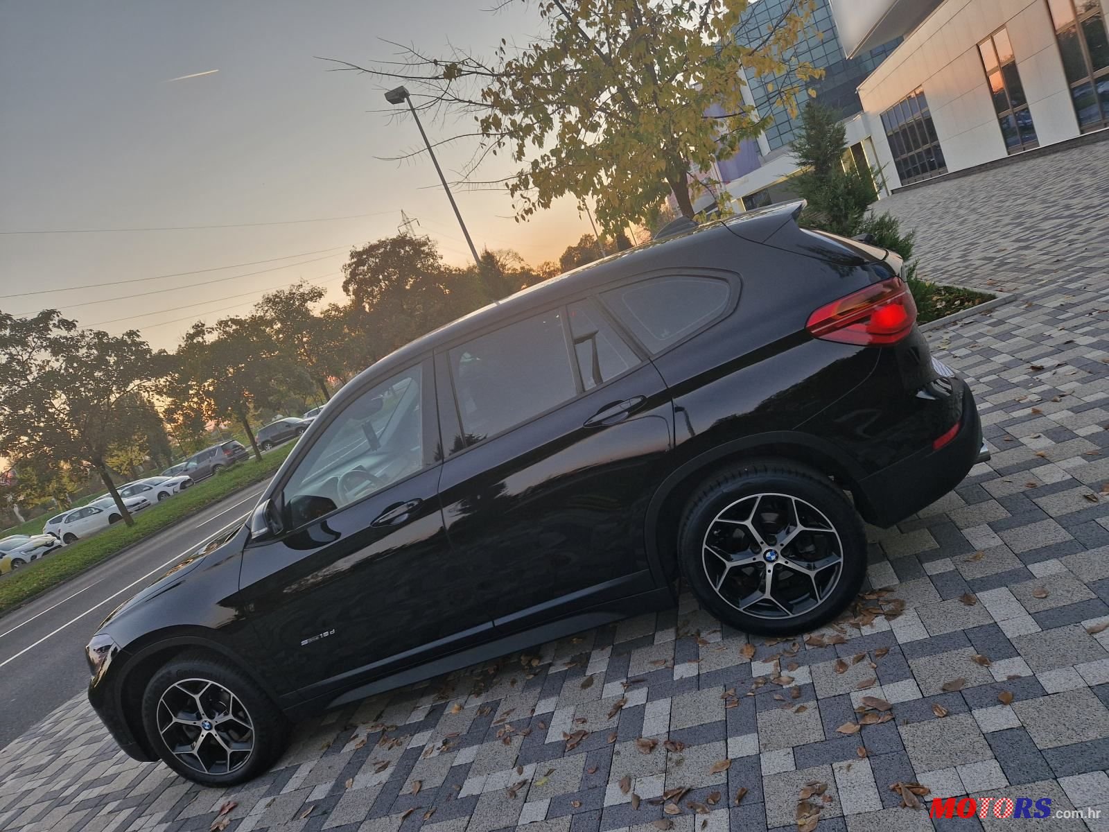 2017' BMW X1 18D photo #4