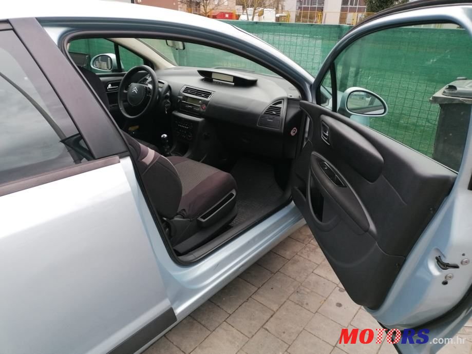 2007' Citroen C4 Coupe 1.6 Hdi photo #5