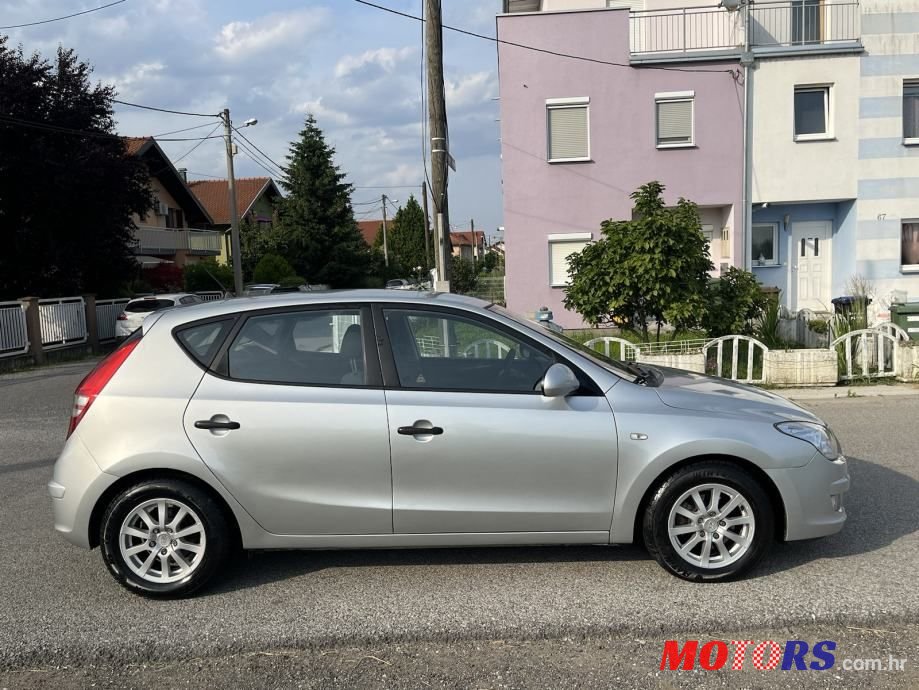 2009' Hyundai i30 photo #4