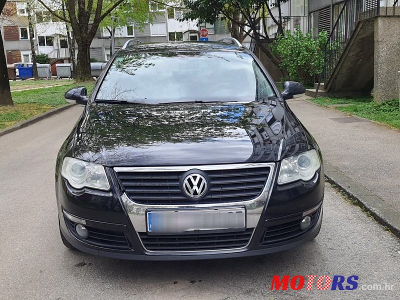 2008' Volkswagen Passat Variant photo #3