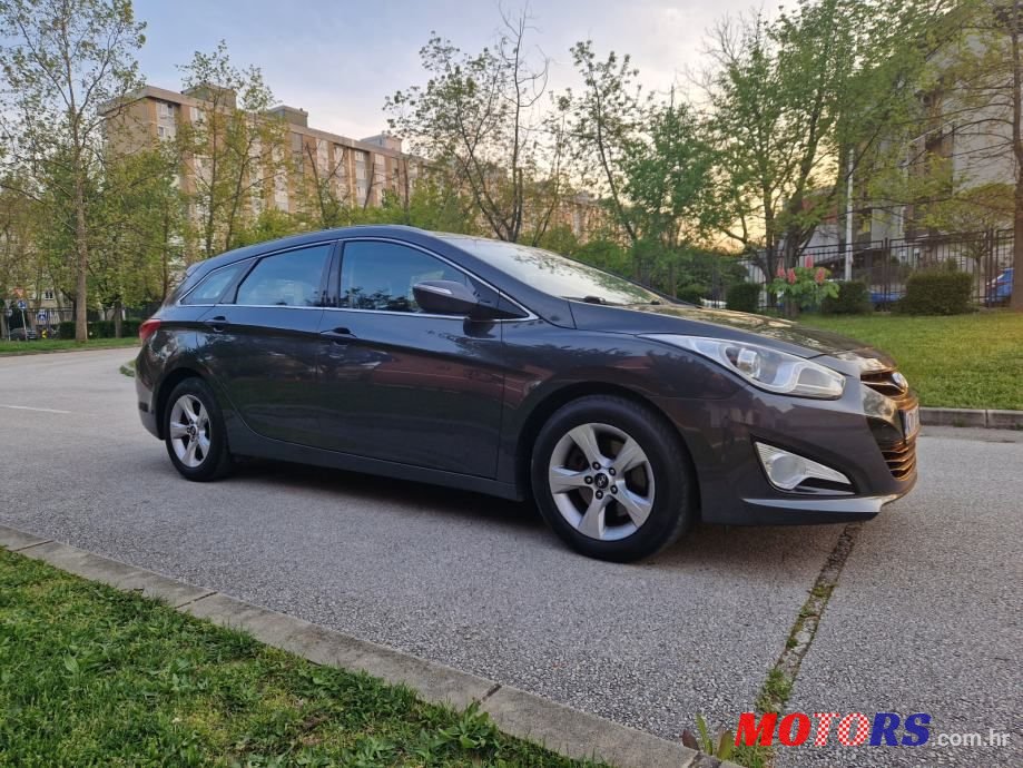2015' Hyundai i40 1,7 Crdi photo #2