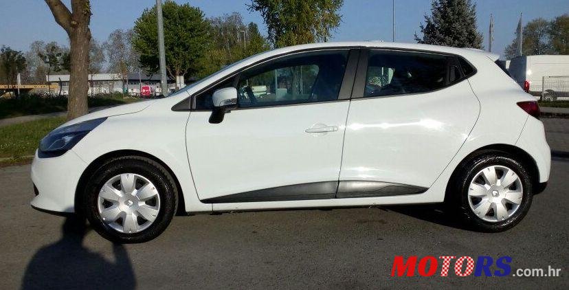 2015' Renault Clio Dci 90 photo #1
